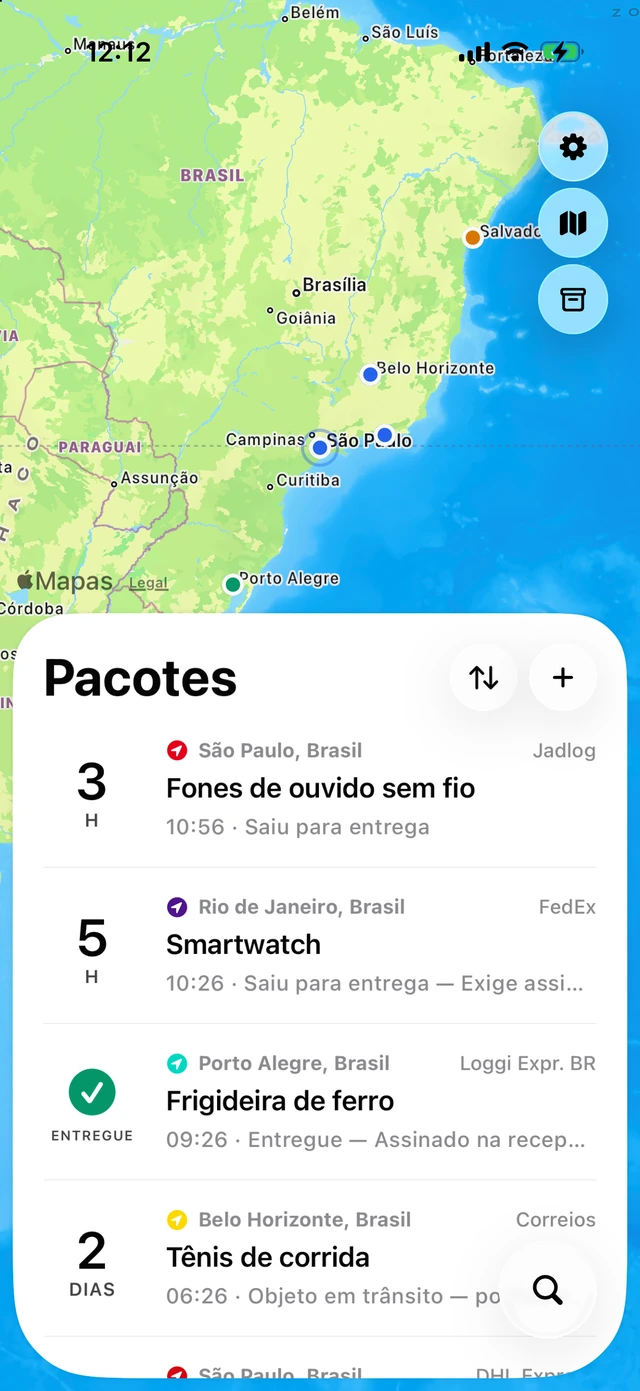 A lista de encomendas do Pallet: cinco transportadoras lado a lado, contagem regressiva de chegada e um mapa do nordeste dos Estados Unidos pontilhado de marcadores de encomendas