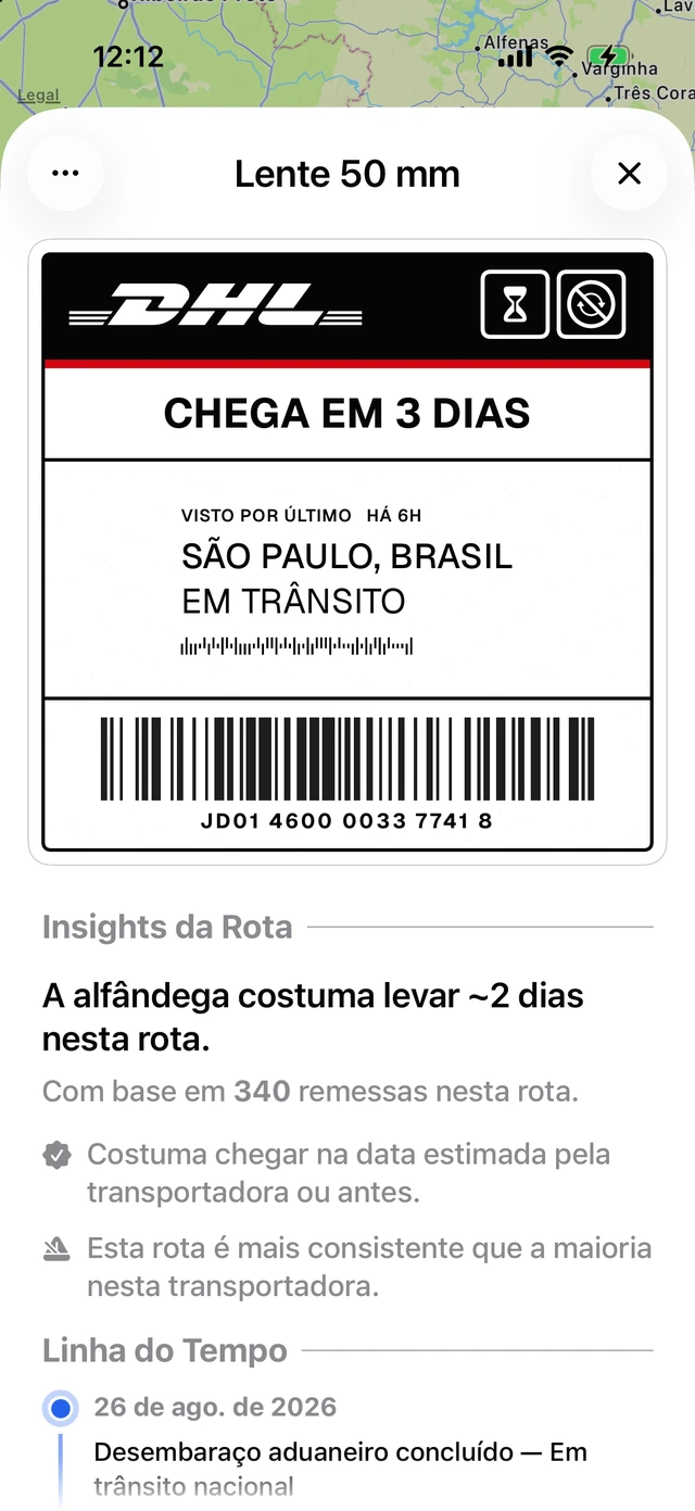 Uma etiqueta da DHL Express de uma encomenda que chega em três dias, acima do painel de Insights da Rota informando que a alfândega costuma levar cerca de dois dias nessa rota, com base em 340 envios
